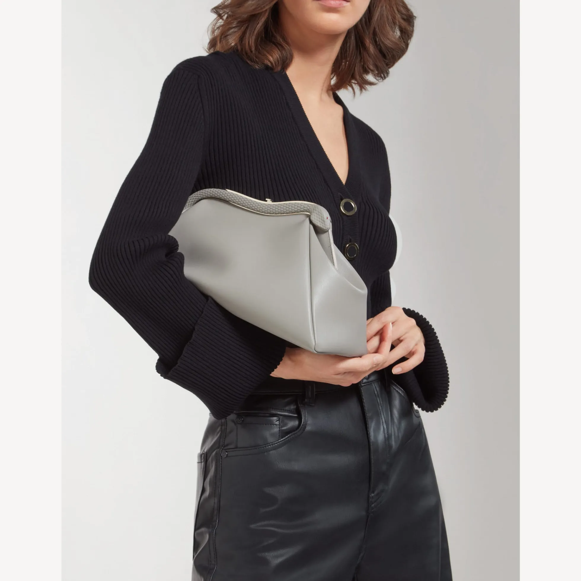 Serpentine Pouch