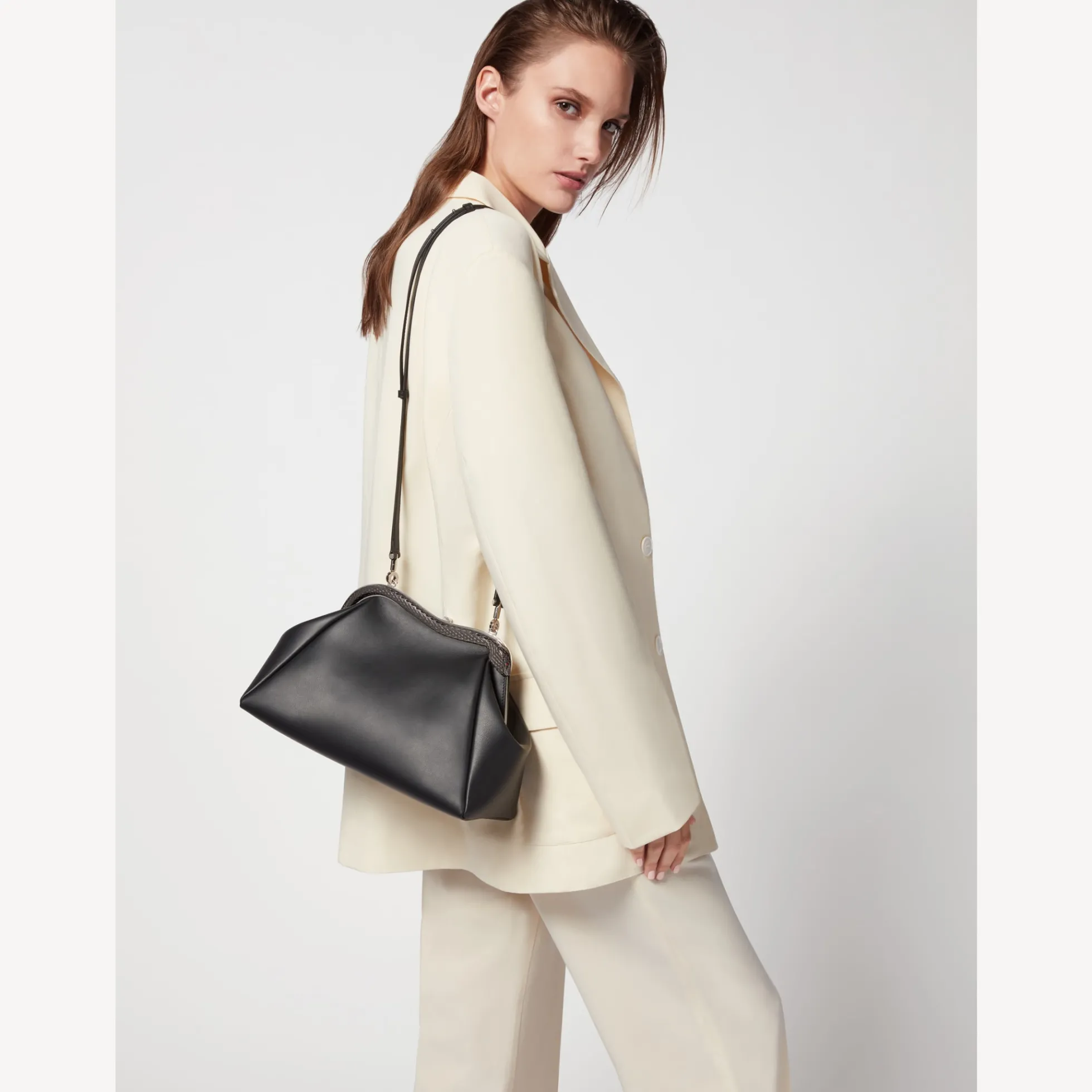 Serpentine Pouch